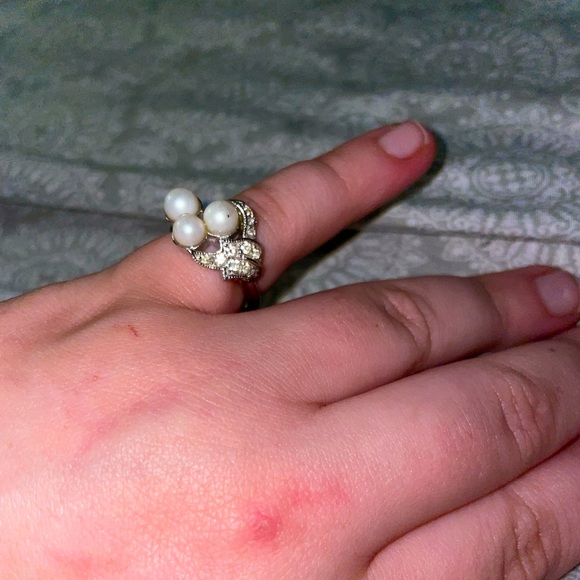Silver ring with diamonds and pearls - Picture 1 of 7